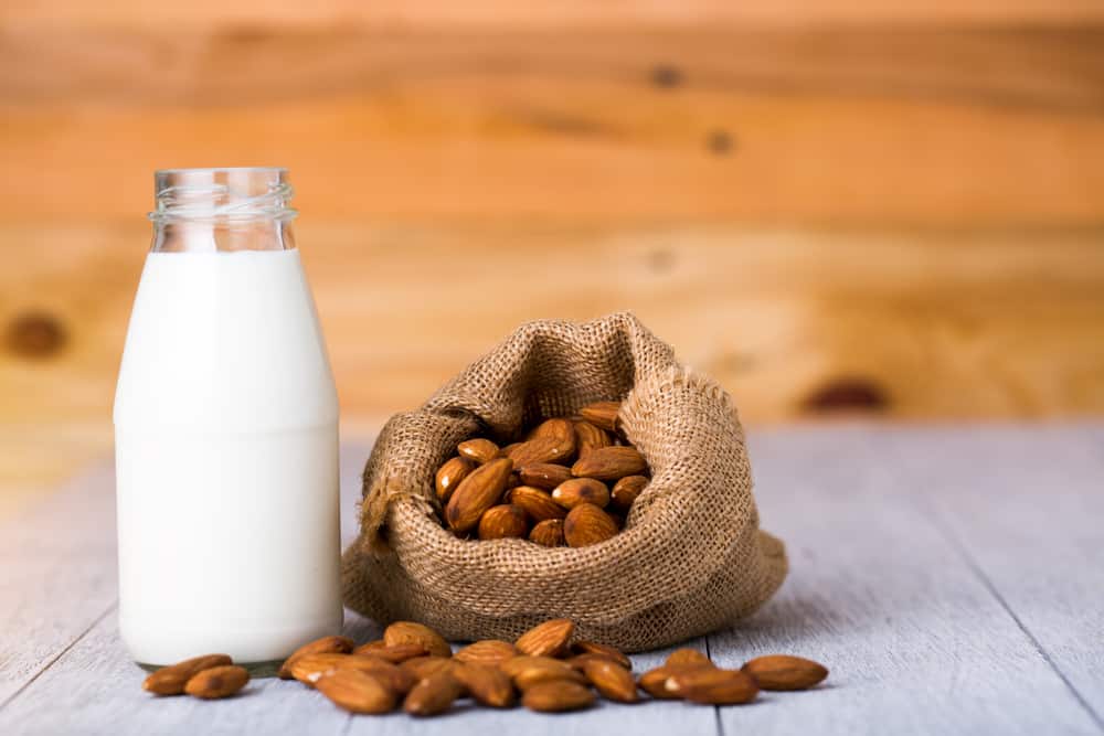 How Do You Know If Almond Milk Is Bad? 3 Senses Test - I ...