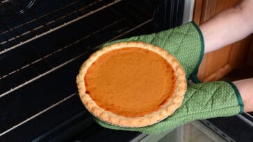 how-to-tell-if-pumpkin-pie-is-done