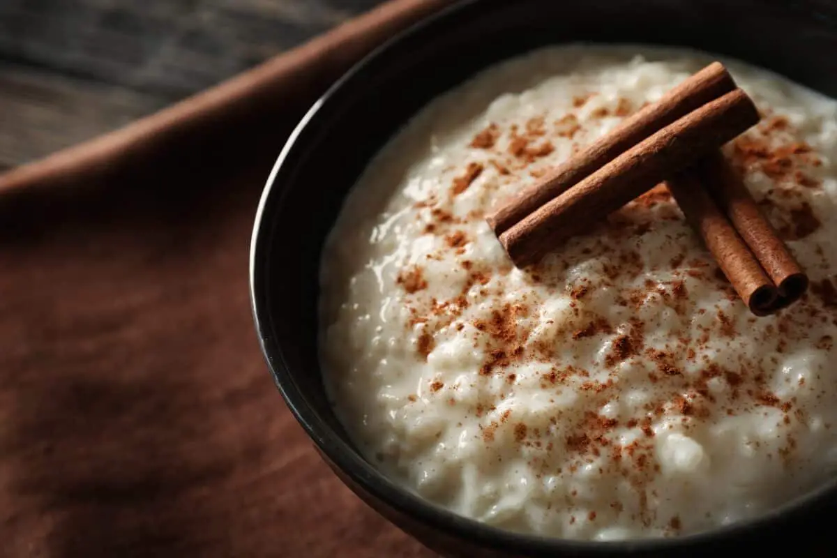 Quick & Easy Microwave Rice Pudding Recipe     