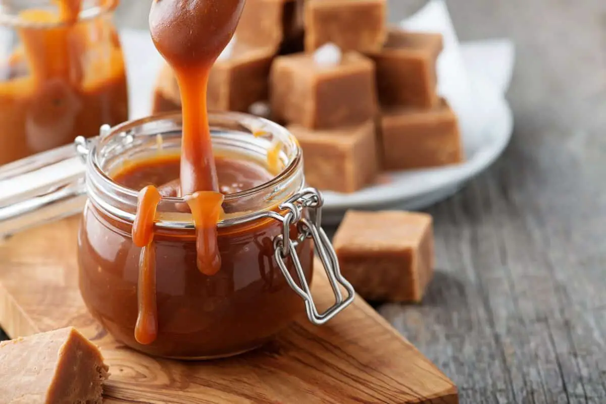How to Make Butterscotch Sauce From Scratch