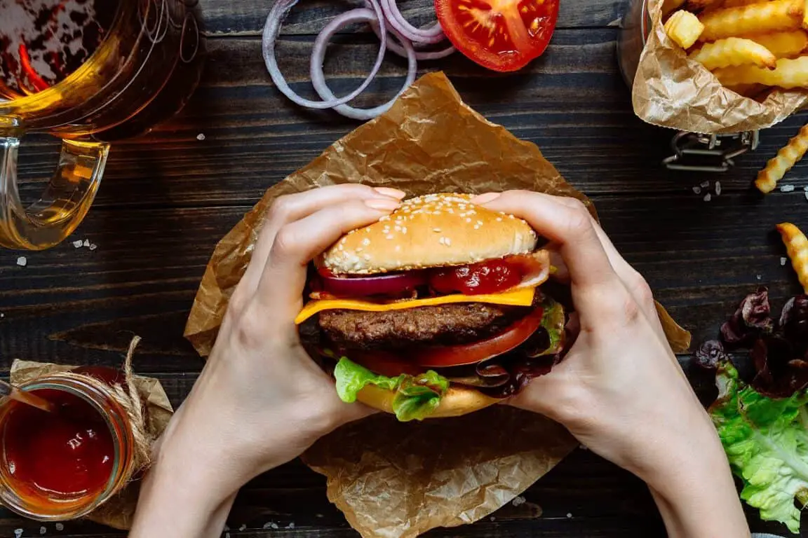 How To Keep Burgers From Shrinking When Frying & Grilling