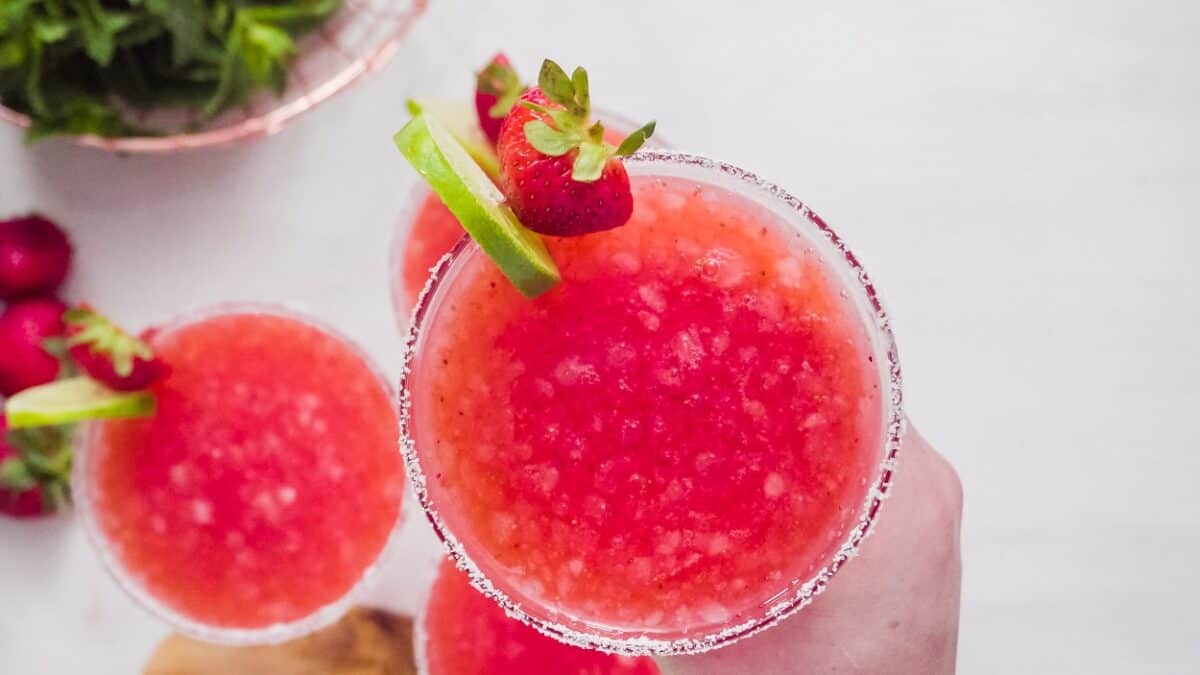 How To Make Strawberry Margaritas