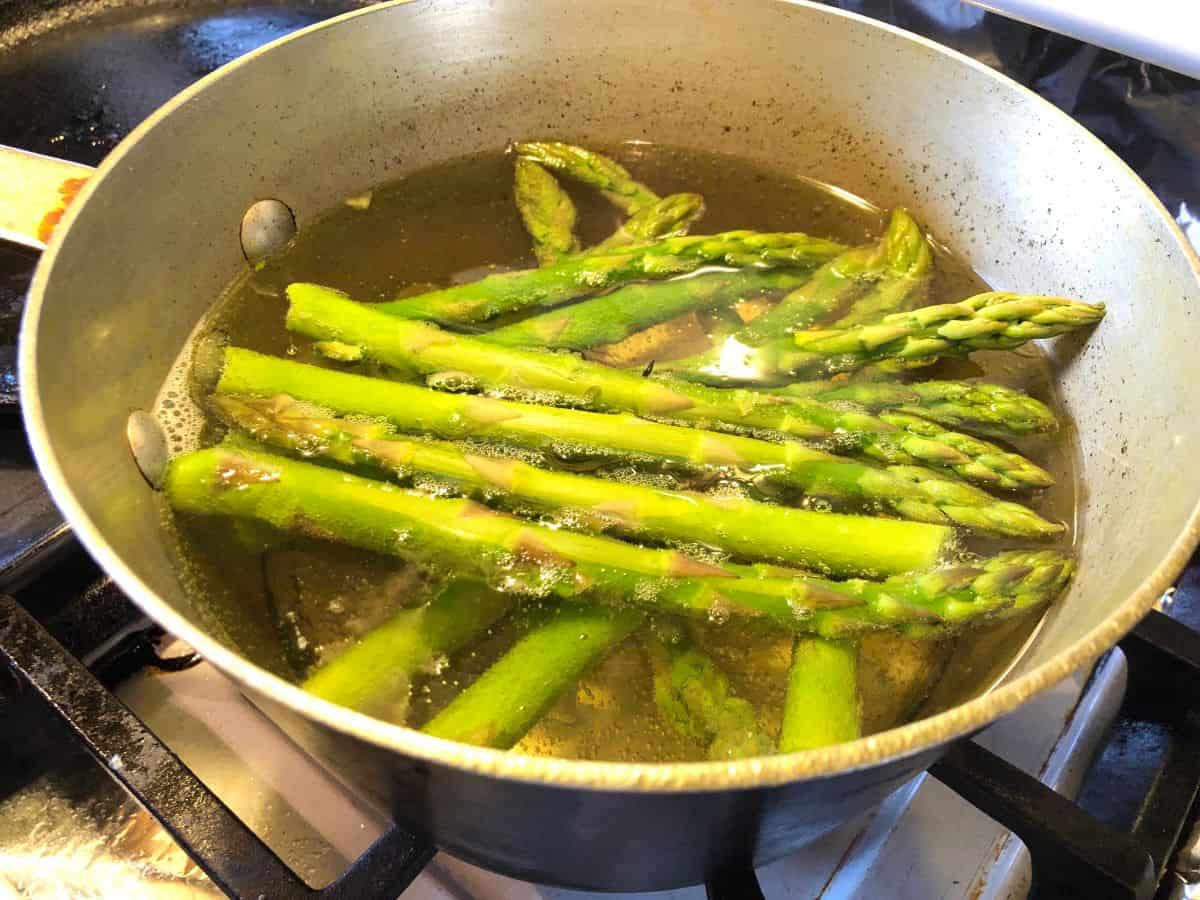 How To Boil Asparagus On Stove