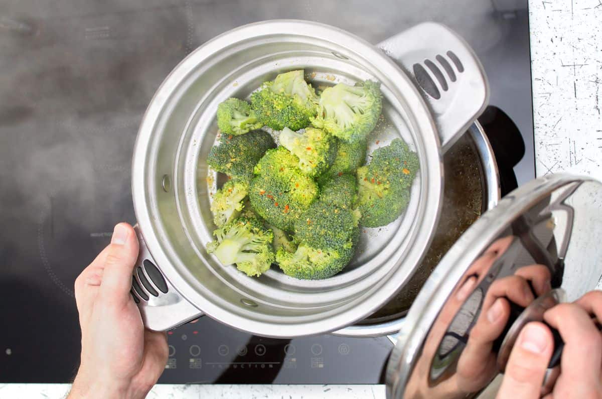Steaming broccoli in a steamer