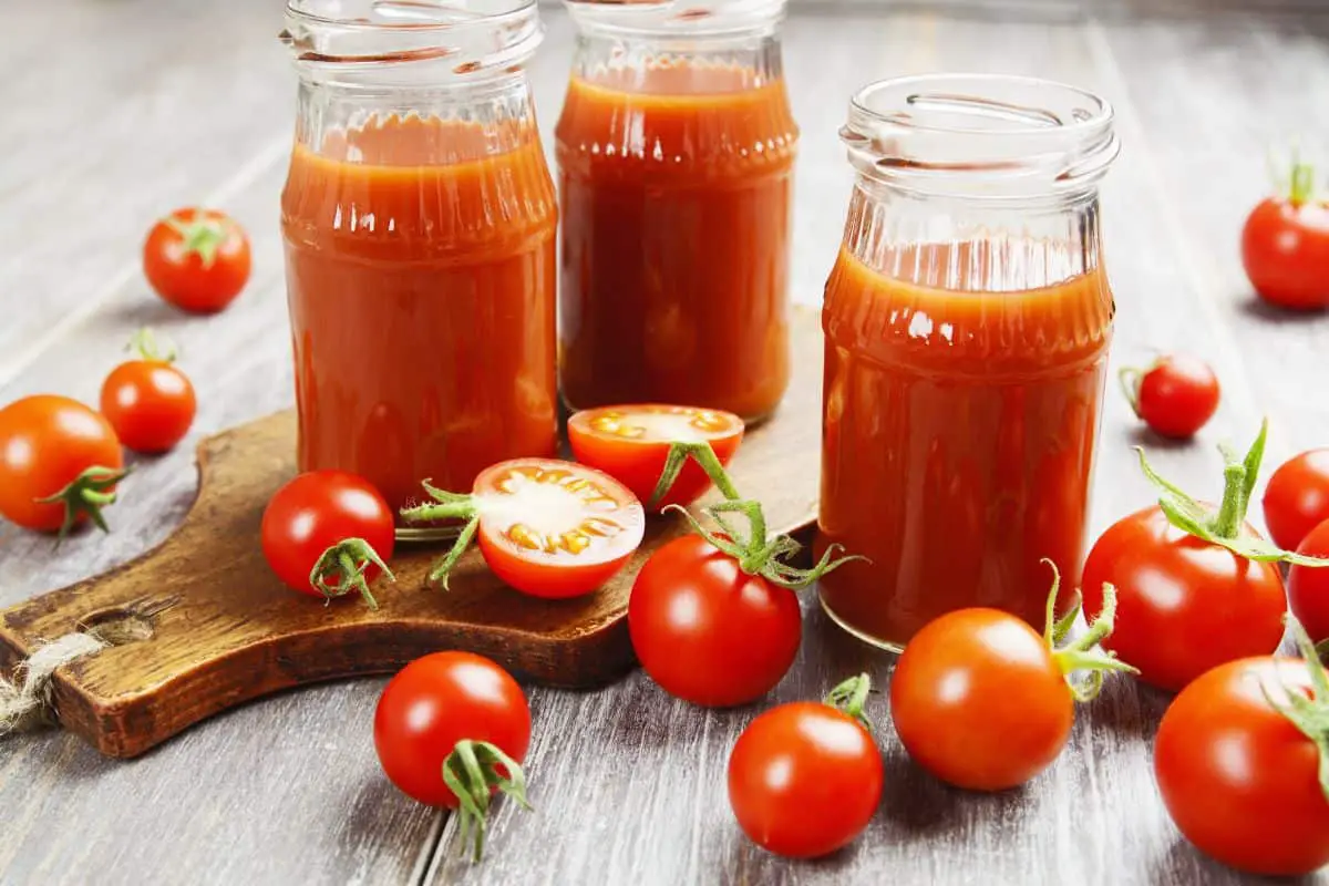 tomato juice in bottle