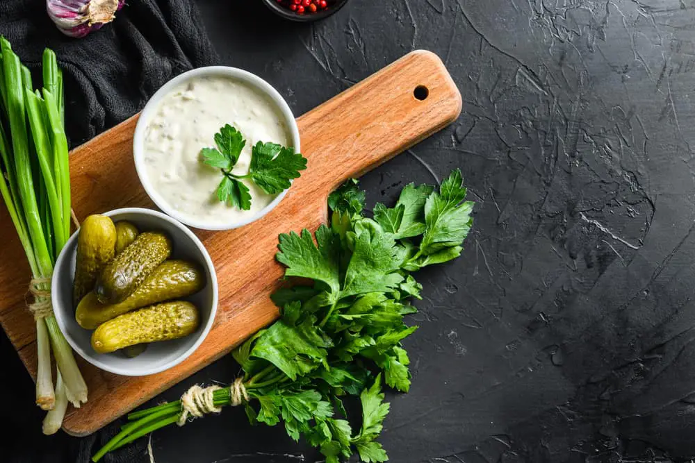 How to Make Dill Pickle Dip