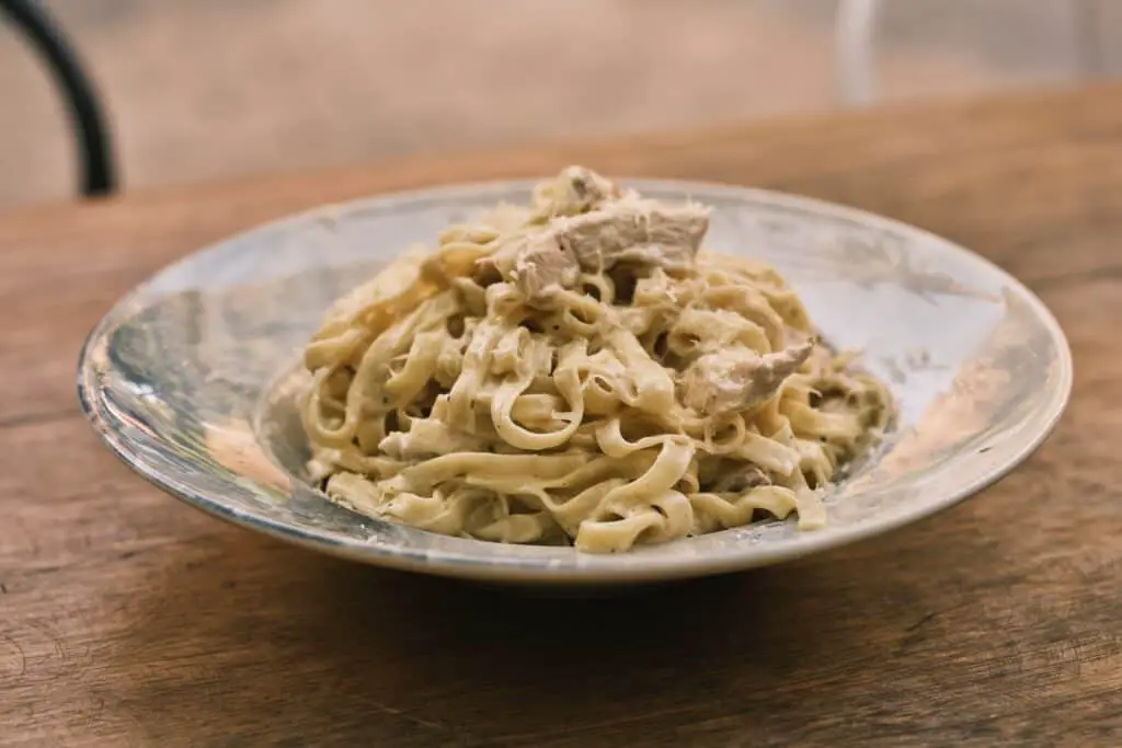 Instant Pot Chicken Alfredo with Jar Sauce - Quick & Easy